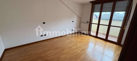 2-salle Appartement à Abbiategrasso, Italy No. 232237 14