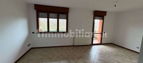 2-salle Appartement à Abbiategrasso, Italy No. 232237 4