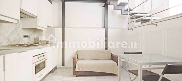 Квартира с 1 спальней в Рим, Италия № 333565 3