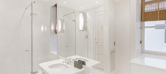 3 bedrooms Apartment in London, United Kingdom No. 13251 13