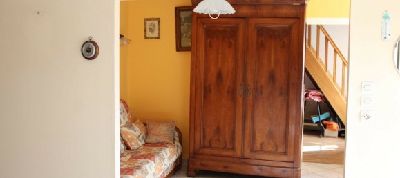 3 Schlafzimmer Haus in Ernee, France, Nr. 357889 3