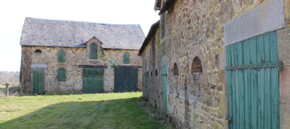 3 Schlafzimmer Haus in Ernee, France, Nr. 357889 5
