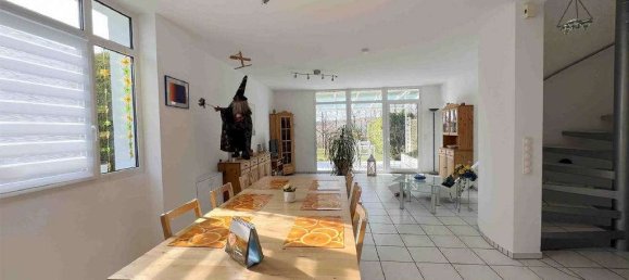 Таунхаус с 4 комнатами в Райнгау-Таунус, Германия № 132004 7