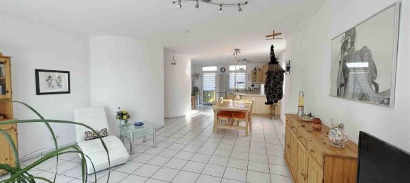 Таунхаус с 4 комнатами в Райнгау-Таунус, Германия № 132004 5