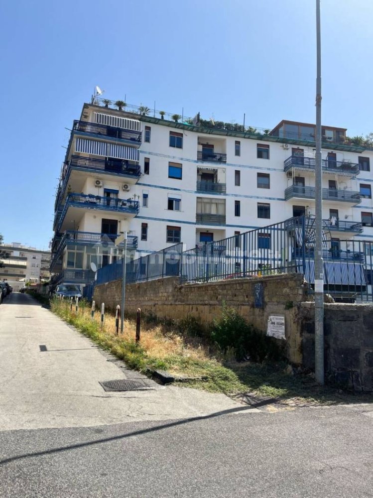 2 bedrooms Apartment in Ercolano, Italy No. 342280