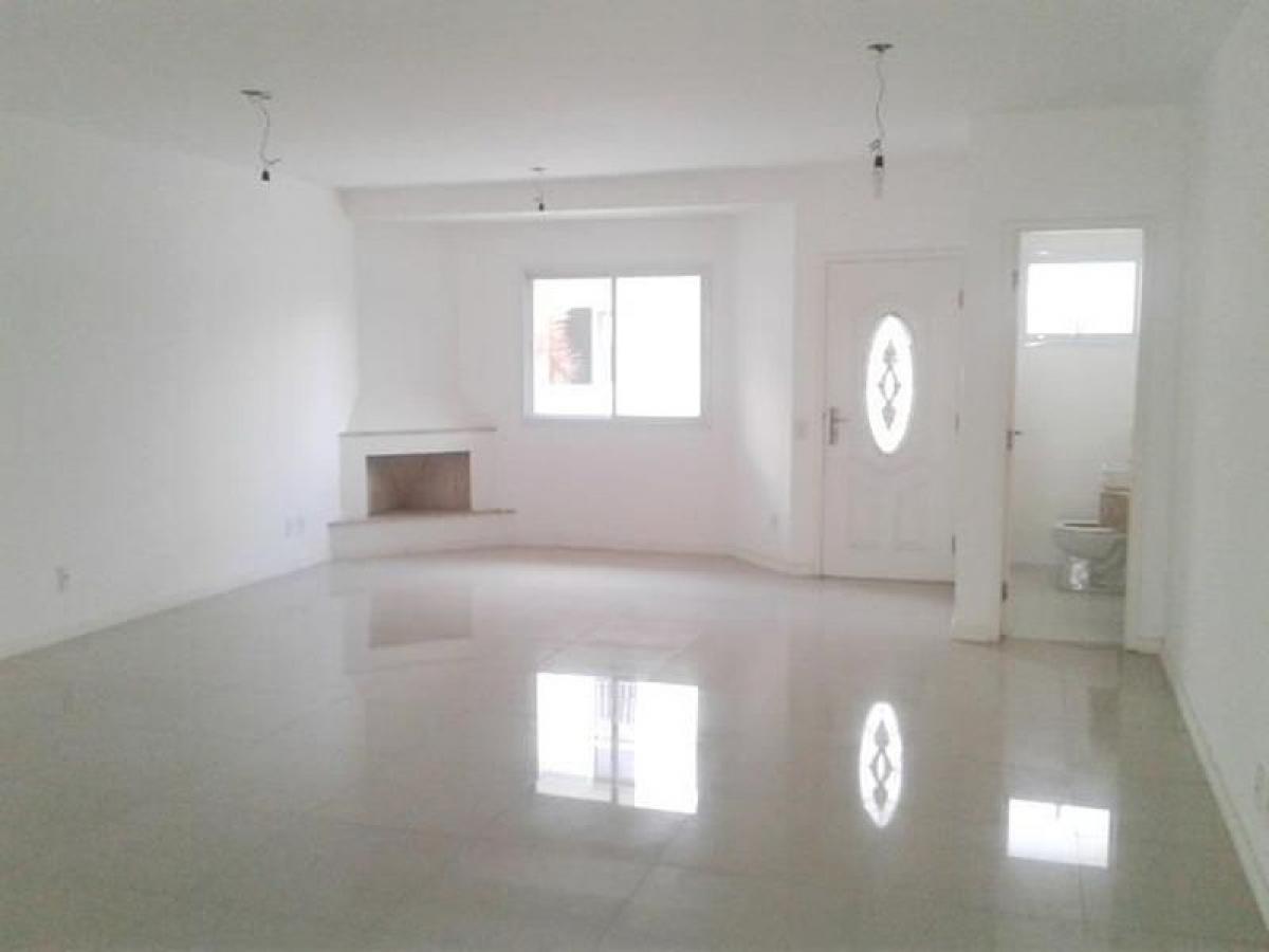 Casa de 4 dormitorios en Sao Paulo, Brazil No. 434099