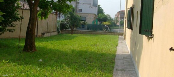 3 rooms Apartment in Malalbergo, Italy No. 78328 17