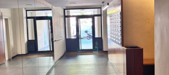 Apartamento de 3 dormitorios en Sants-Montjuïc, Spain No. 170860 24