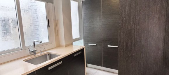 Apartamento de 3 dormitorios en Sants-Montjuïc, Spain No. 170860 3