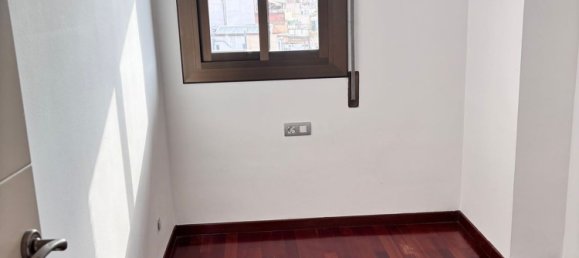 Apartamento de 3 dormitorios en Sants-Montjuïc, Spain No. 170860 10