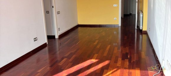 Apartamento de 3 dormitorios en Sants-Montjuïc, Spain No. 170860 2