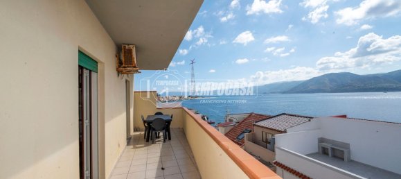Apartamento de 4 dormitorios en Messina, Italy No. 375062 3