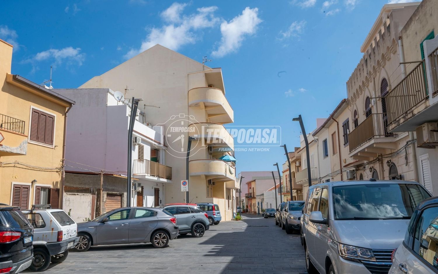 Apartamento de 4 dormitorios en Messina, Italy No. 375062