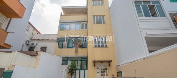 Apartamento de 4 dormitorios en Messina, Italy No. 375062 4