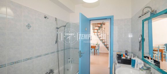 Apartamento de 4 dormitorios en Messina, Italy No. 375062 16