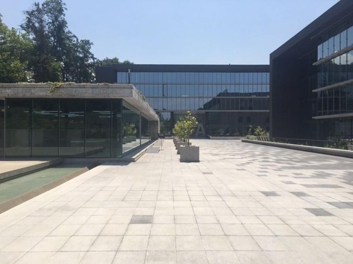  Office in Santiago, Chile No. 273