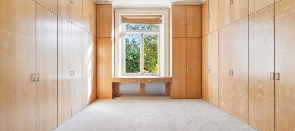 5 bedrooms House in London, United Kingdom No. 13090 14