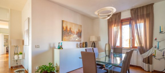 5-Zimmer Wohnung in Naples, Italy, Nr. 263642 3