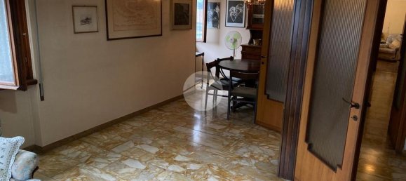 Apartamento de 2 dormitorios en Iseo, Italy No. 60200 3