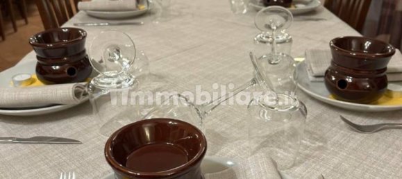 Коммерческая недвижимость с 5 комнатами в Венария Реале, Италия № 330923 2