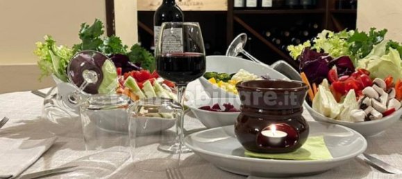 Коммерческая недвижимость с 5 комнатами в Венария Реале, Италия № 330923 3