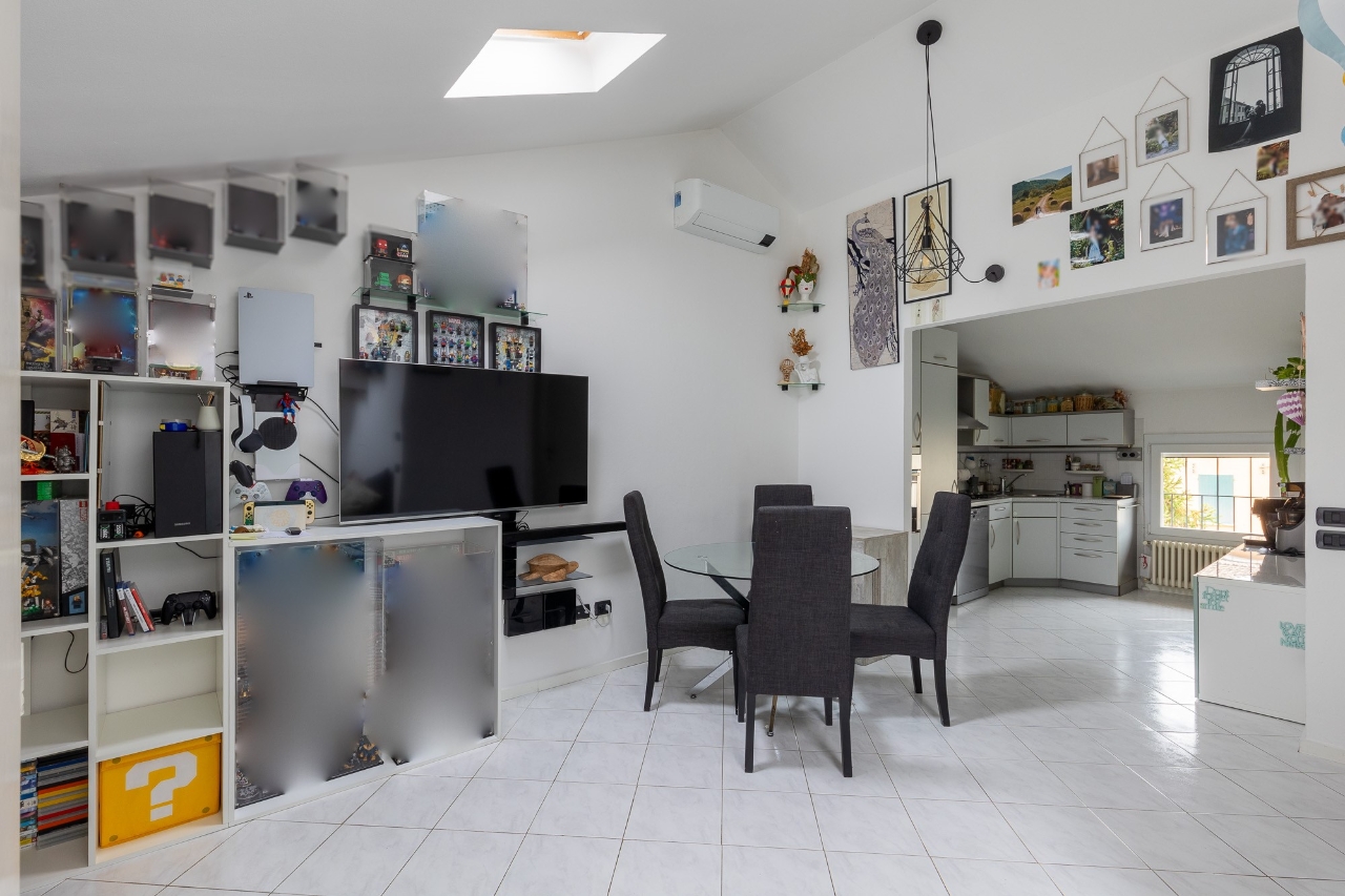 3-salle Appartement à Castel Maggiore, Italy No. 36359