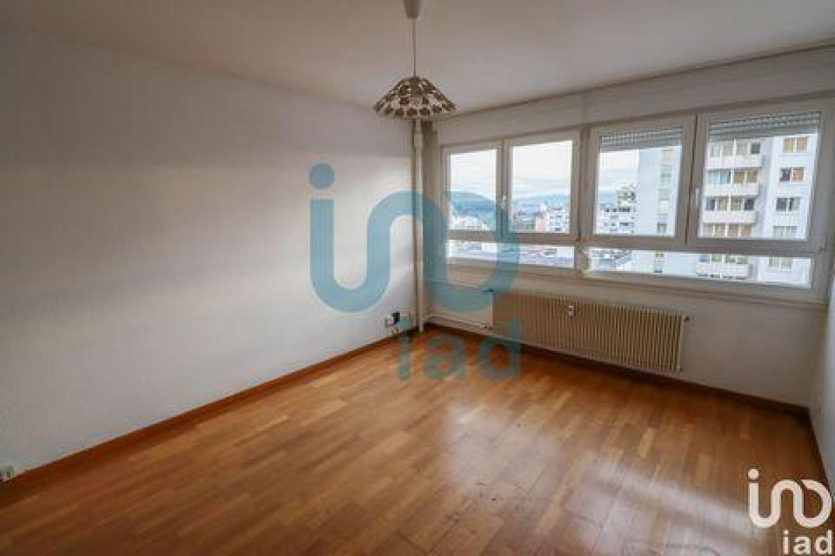 Apartamento com 2 quartos em condomínio em Strasbourg, France N.º 23878