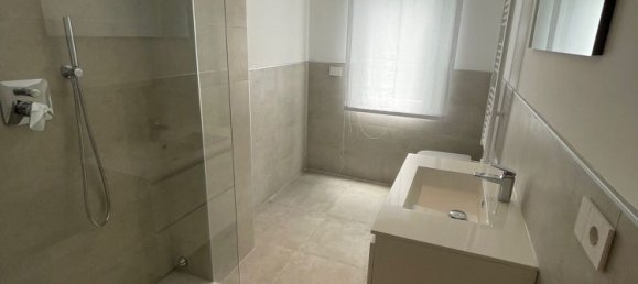 3-salle Appartement à Milan, Italy No. 243884 10