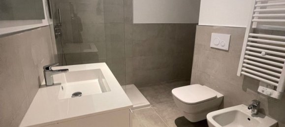 3-salle Appartement à Milan, Italy No. 243884 12