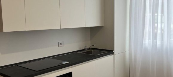 3-salle Appartement à Milan, Italy No. 243884 6