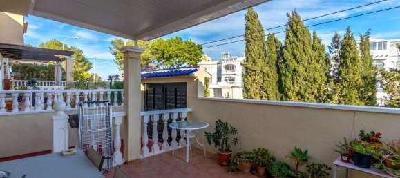 3 bedrooms Villa in Alicante, Spain No. 176453 2