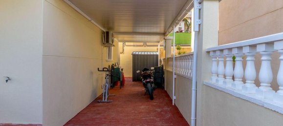 3 bedrooms Villa in Alicante, Spain No. 176453 4