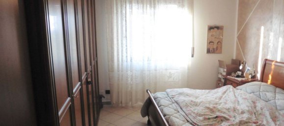 4 rooms Apartment in Nogarole Rocca, Italy No. 60445 17