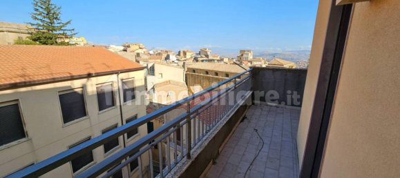 2 Schlafzimmer Wohnung in Enna, Italy, Nr. 353901 10