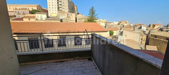 2 Schlafzimmer Wohnung in Enna, Italy, Nr. 353901 9