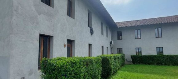 7 rooms Apartment in Cassolnovo, Italy No. 332740 3