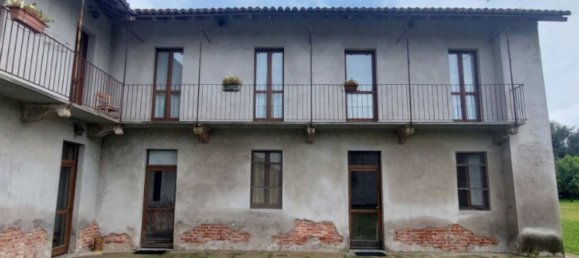 7 rooms Apartment in Cassolnovo, Italy No. 332740 2