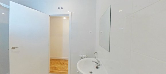 Квартира с 3 спальнями в Мадрид, Испания № 137393 35