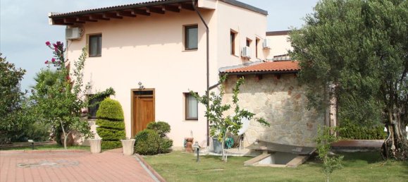 4 bedrooms Villa in Chalkidiki, Greece No. 8092 10