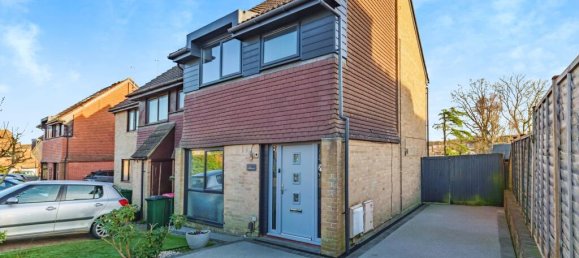 3 bedrooms Commercial property in Crawley, United Kingdom No. 10705 14