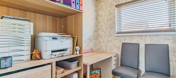 3 bedrooms Commercial property in Crawley, United Kingdom No. 10705 50