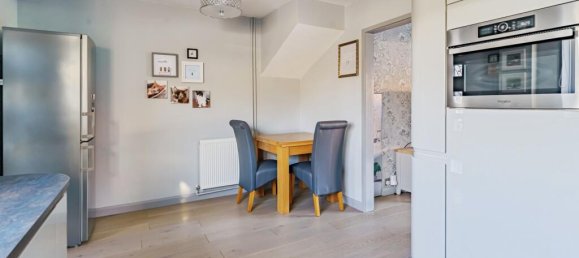 3 bedrooms Commercial property in Crawley, United Kingdom No. 10705 41