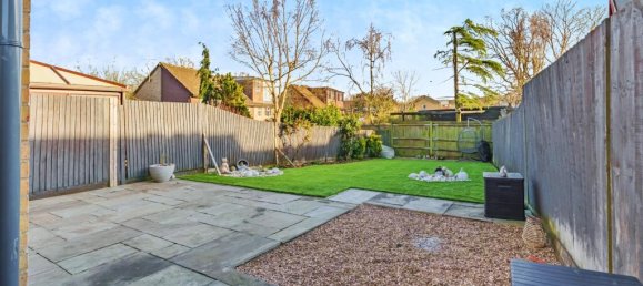 3 bedrooms Commercial property in Crawley, United Kingdom No. 10705 34