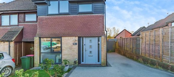 3 bedrooms Commercial property in Crawley, United Kingdom No. 10705 4