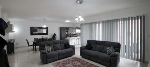 Квартира с 3 спальнями в Свийи, Мальта № 9258 9