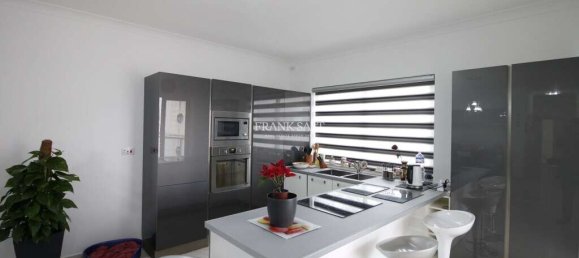 Квартира с 3 спальнями в Свийи, Мальта № 9258 2