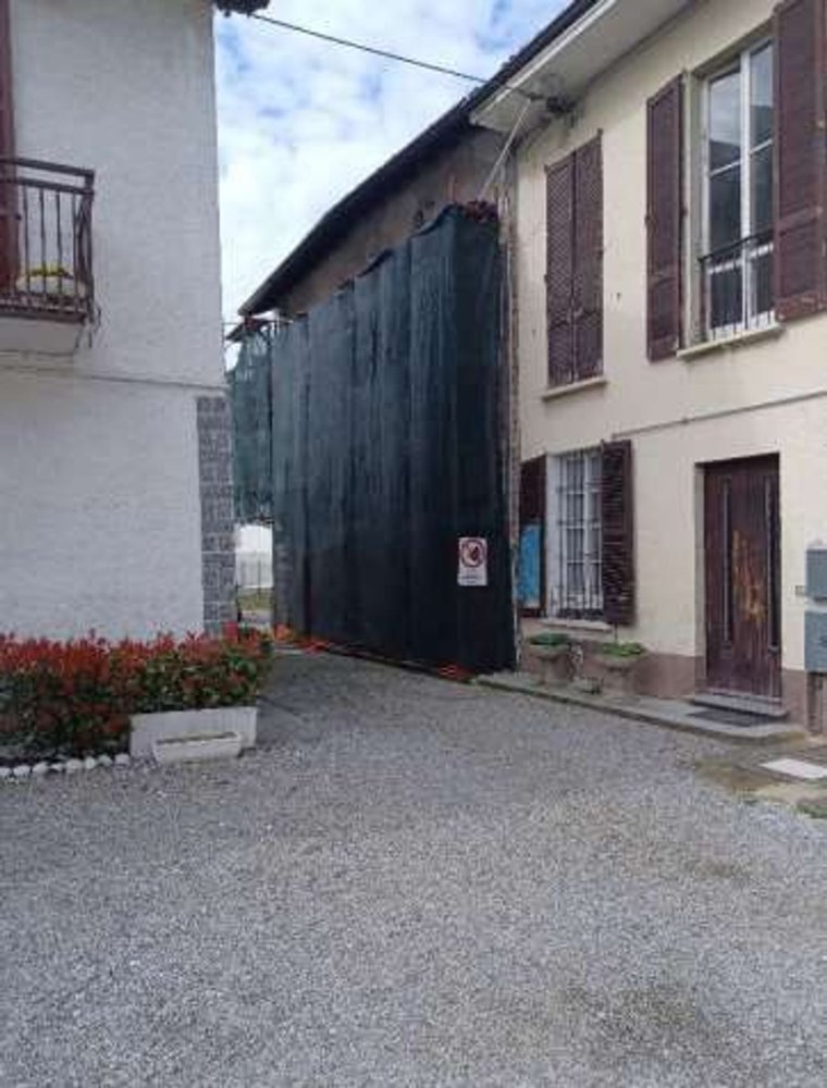 4غرفة شقة في Mariano Comense, Italy رقم 286293