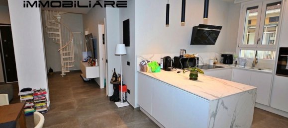 4 bedrooms Apartment in Carpi, Italy No. 334905 2