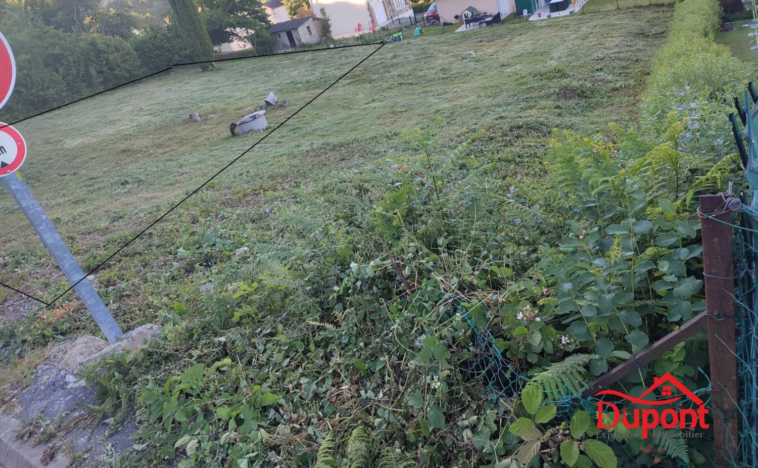 Terreno en Bogny-sur-Meuse, France No. 82624