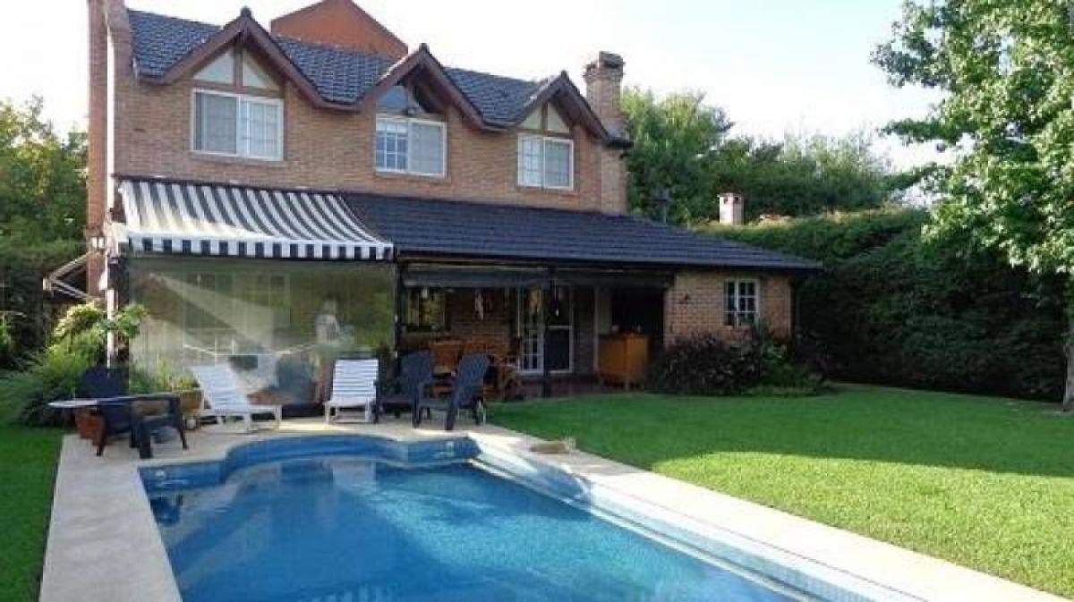 3 bedrooms House in Pilar, Argentina No. 17570